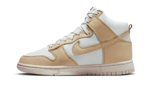 Dunk High LX Team Gold