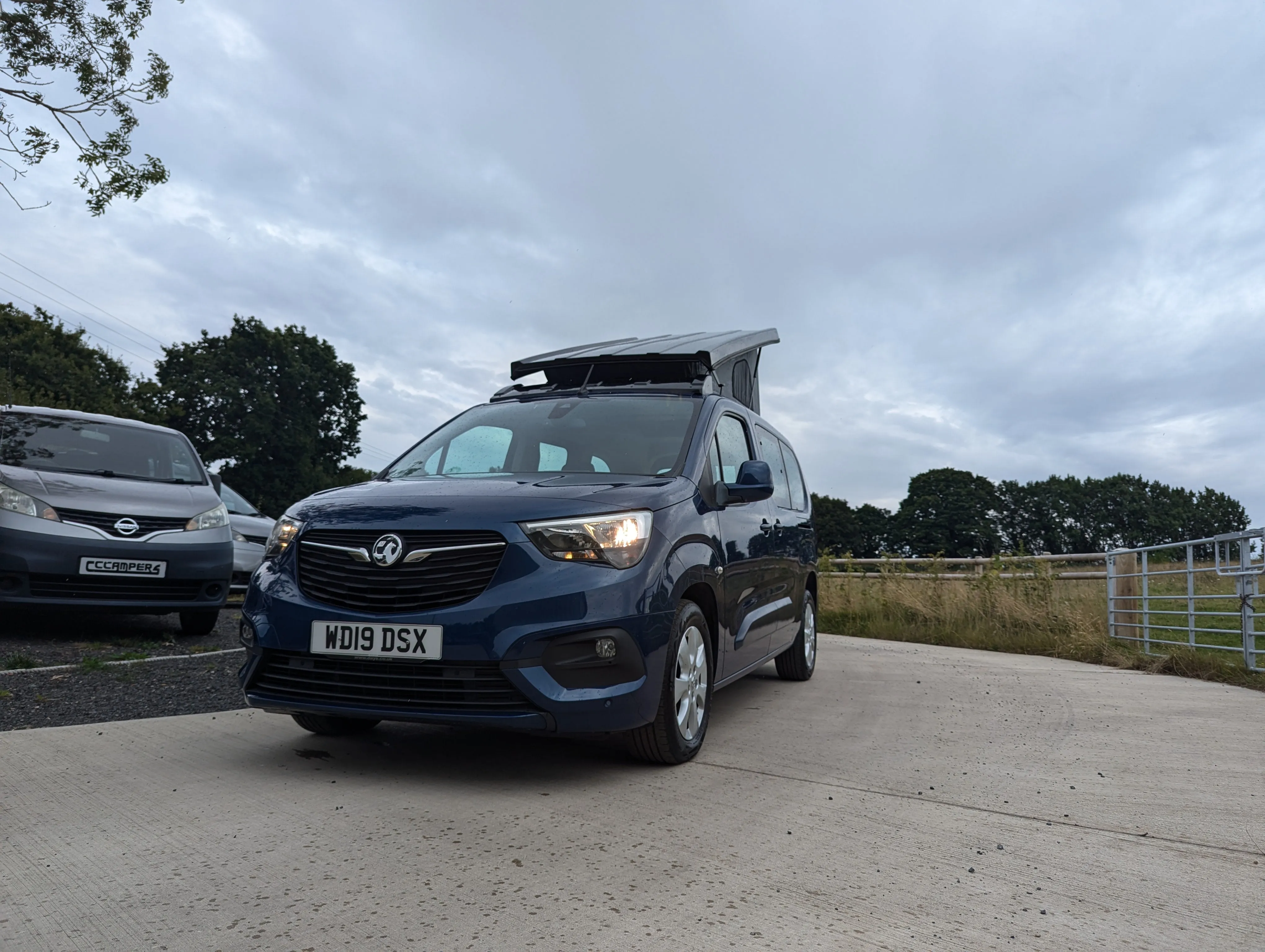 Stargaze Pop Top Elevating Roof For 2016 > on Pop top elevating campervan roof for Citroen Berlingo, Peugeot Partner Rifter, Vauxhall Opel Combo E, Toyota ProAce City XL LWB wheelbase